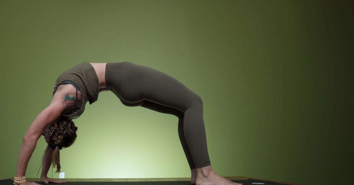 You need to try these 5 effective yoga poses at home if you have PCOS |  HealthShots